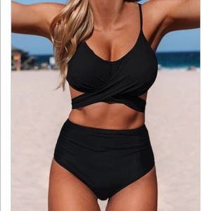 NWT beachsissie two piece bathing suit. Black, size XL